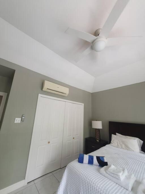 Townhouse By The Bay, Little Bay Country Club ,Negril Vila Orange Bay Exterior foto